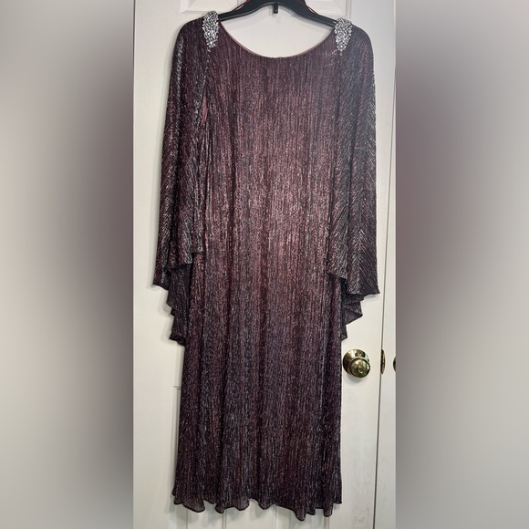 Evening Dress - Picture 1 of 9